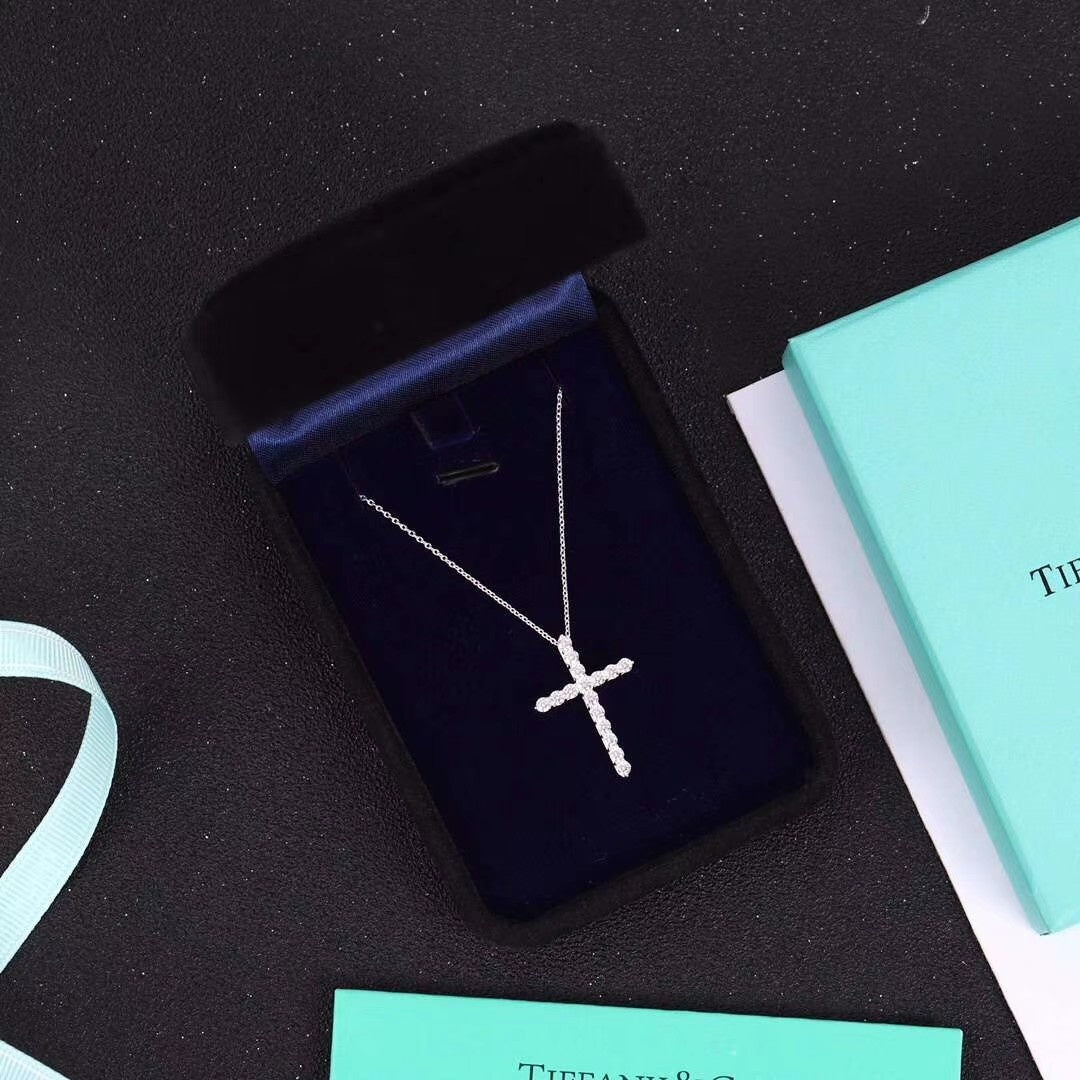 [Lioran]MOISSANITE STONE CROSS PENDANT NECKLACE SIMULATED DIAMOND CROSS CHOKER