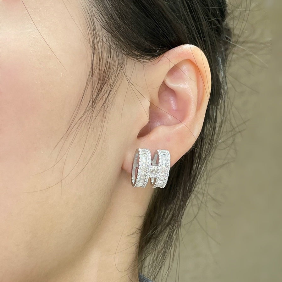 [⭐Lioran]H STUD EARRINGS WITH SILVER DIAMONDS