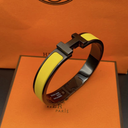 [⭐Lioran]CLIC HM SO BLACK YELLOW BRACELET