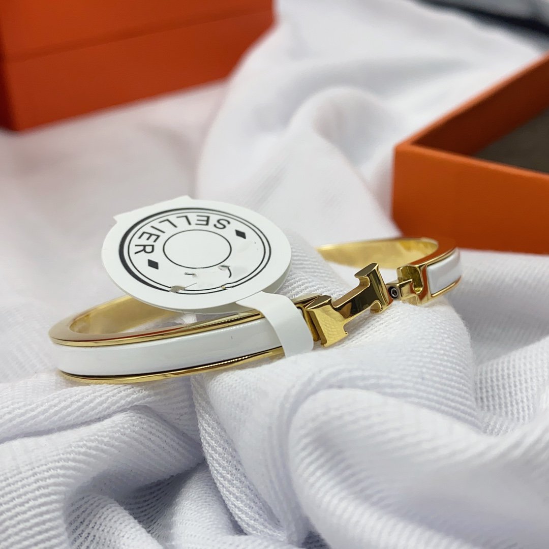 [⭐Lioran]CLASSIC HM CLIC WHITE 8MM ENAMEL BRACELET
