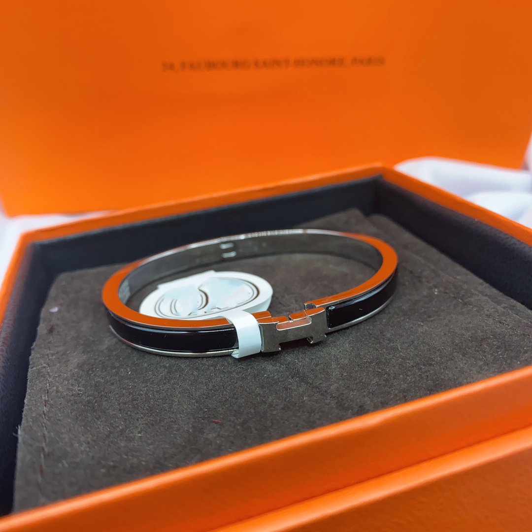 [⭐Lioran]CLASSIC HM CLIC BLACK 8MM ENAMEL BRACELET