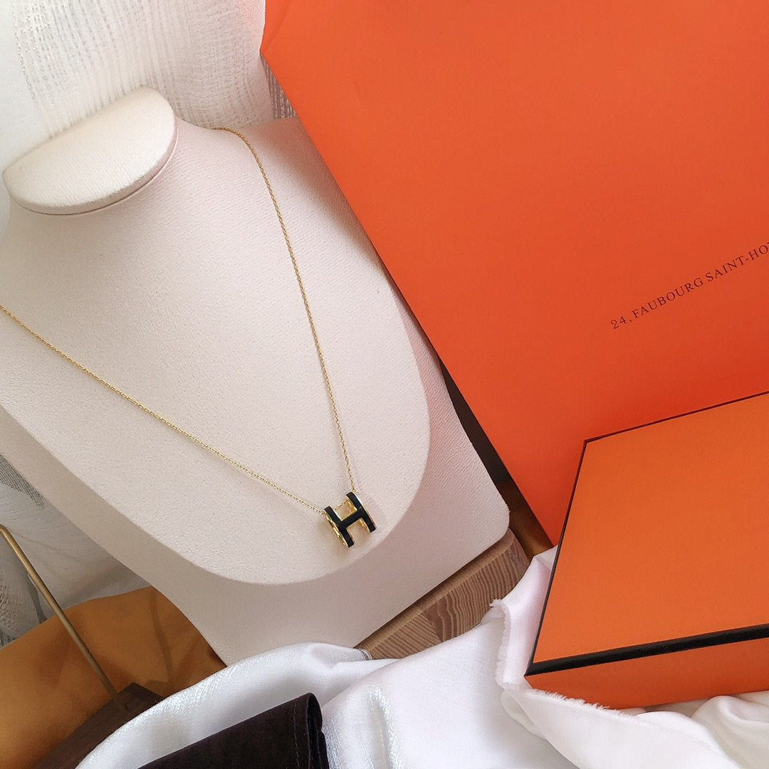 [⭐Lioran]HM CLIC BLACK ENAMEL GOLD NECKLACE