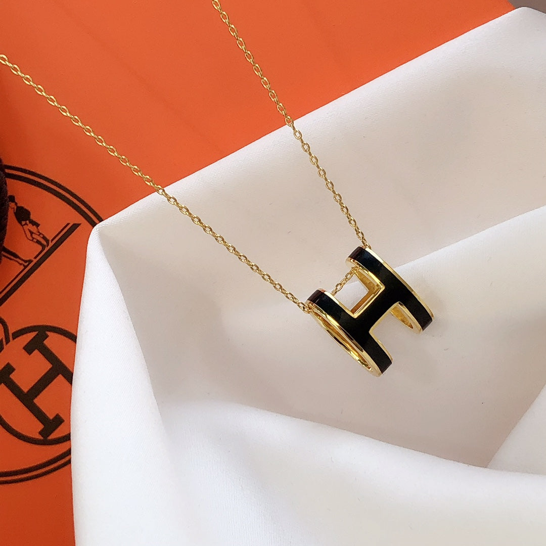 [⭐Lioran]HM CLIC BLACK ENAMEL GOLD NECKLACE