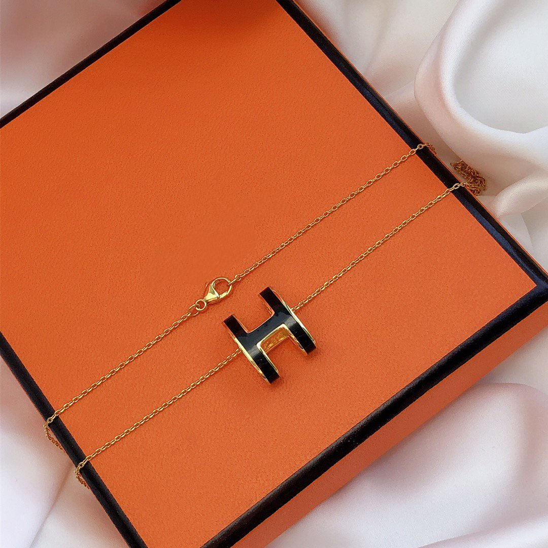 [⭐Lioran]HM CLIC BLACK ENAMEL GOLD NECKLACE