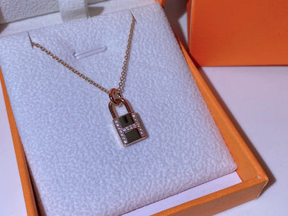 [⭐Lioran]HM ADVANCED NICHE LOCK HEAD NECKLACE DIAMONDS