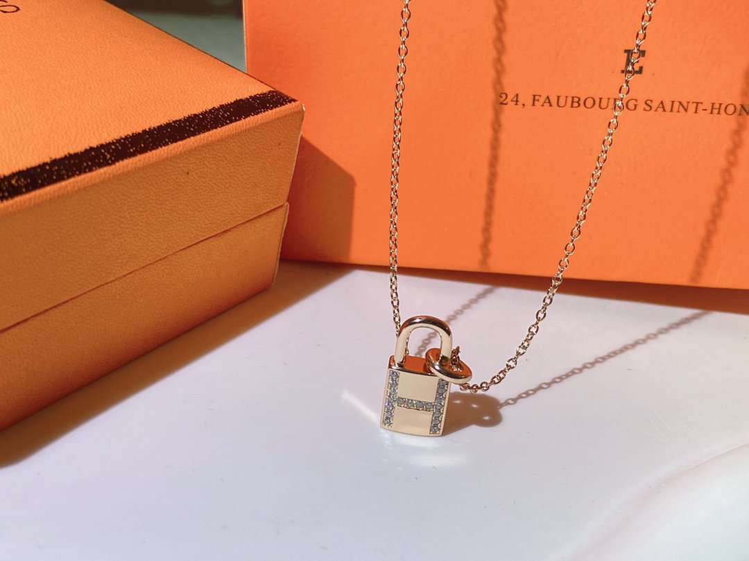 [⭐Lioran]HM ADVANCED NICHE LOCK HEAD NECKLACE DIAMONDS