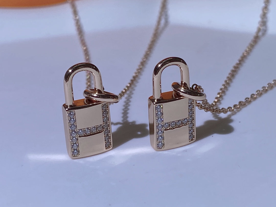 [⭐Lioran]HM ADVANCED NICHE LOCK HEAD NECKLACE DIAMONDS