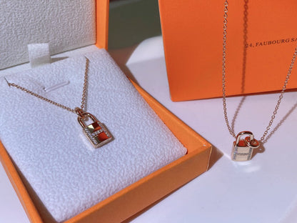 [⭐Lioran]HM ADVANCED NICHE LOCK HEAD NECKLACE DIAMONDS
