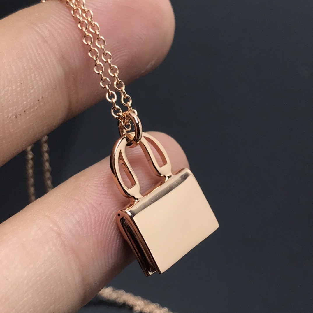 [⭐Lioran]HM NECKLACE ARRIVAL BLACK DIAMOND