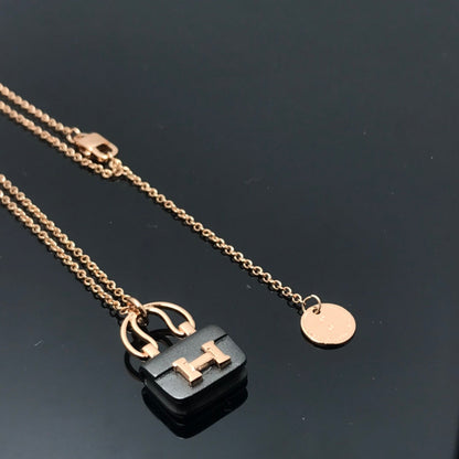[⭐Lioran]WOMEN'S HM AMULETTES CONSTANCE PENDANT NECKLACE
