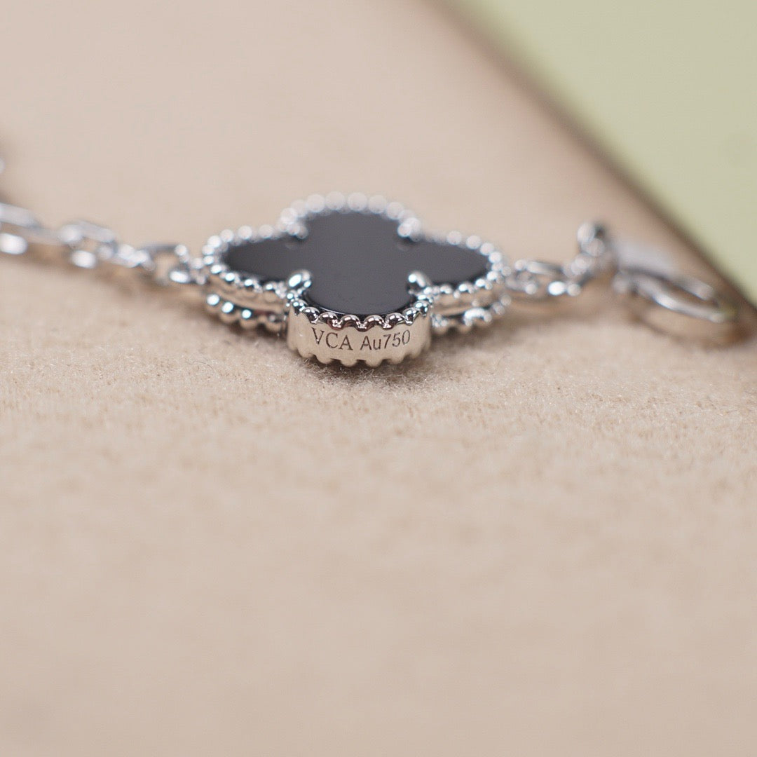 [⭐Lioran] CLOVER 5 MOTIF ONYXS BRACELET COLLECTION