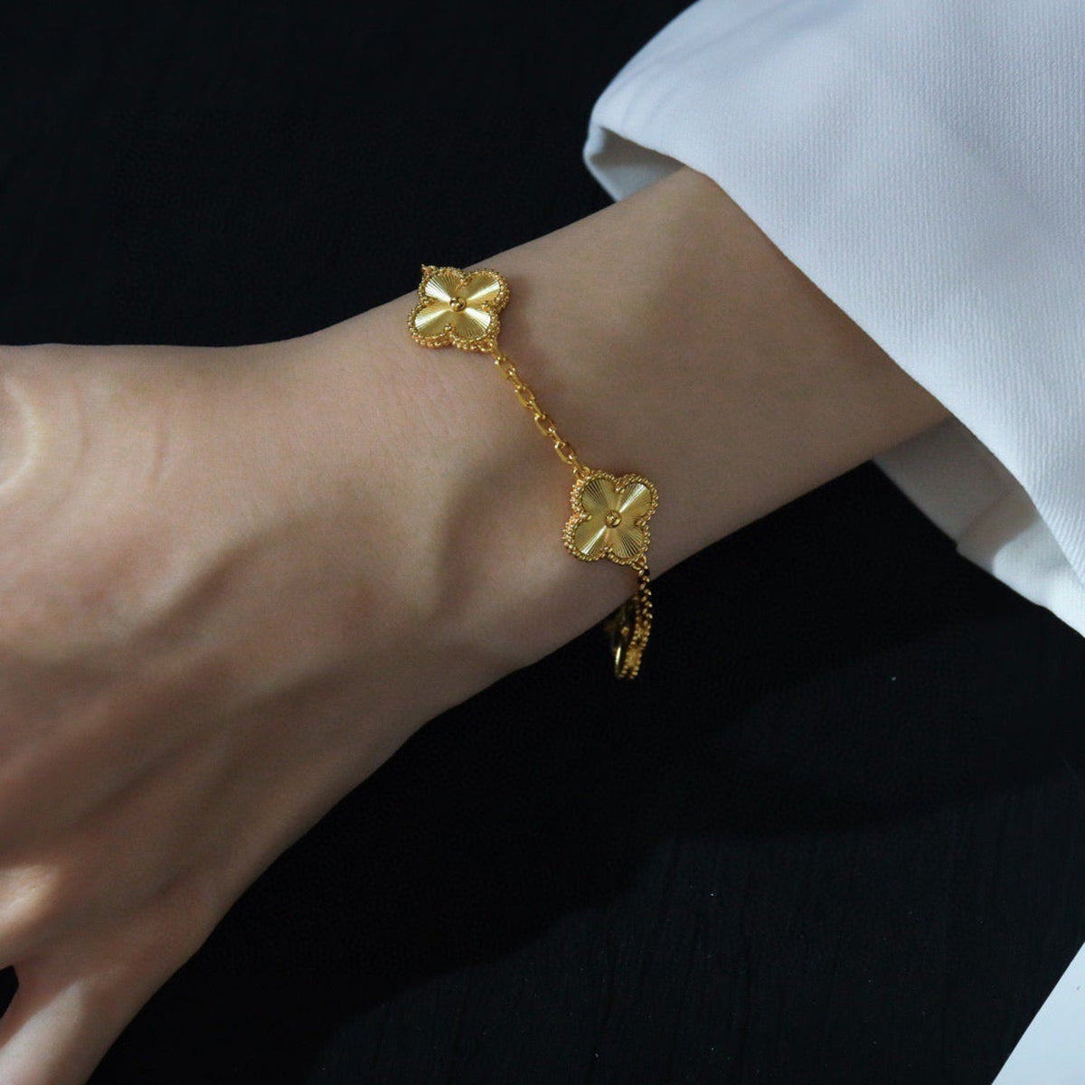 [⭐Lioran] CLOVER 5 MOTIF LASER BRACELET COLLECTION
