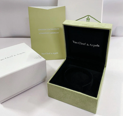 [⭐Lioran]CLOVER 15MM LASER NECKLACE AND BOX
