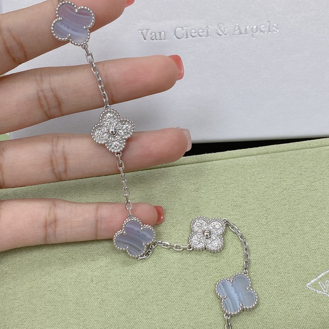 [⭐Lioran] CLOVER 5 MOTIF PURPLE CHALCEDONY BRACELET COLLECTION