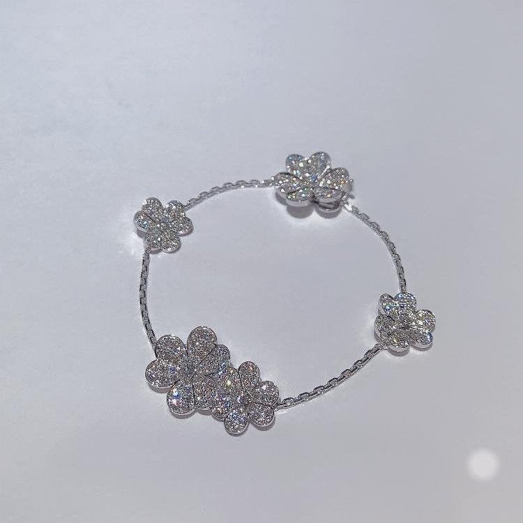 [⭐Lioran]FRIVOLE SILVER 5 FLOWERS BRACELET