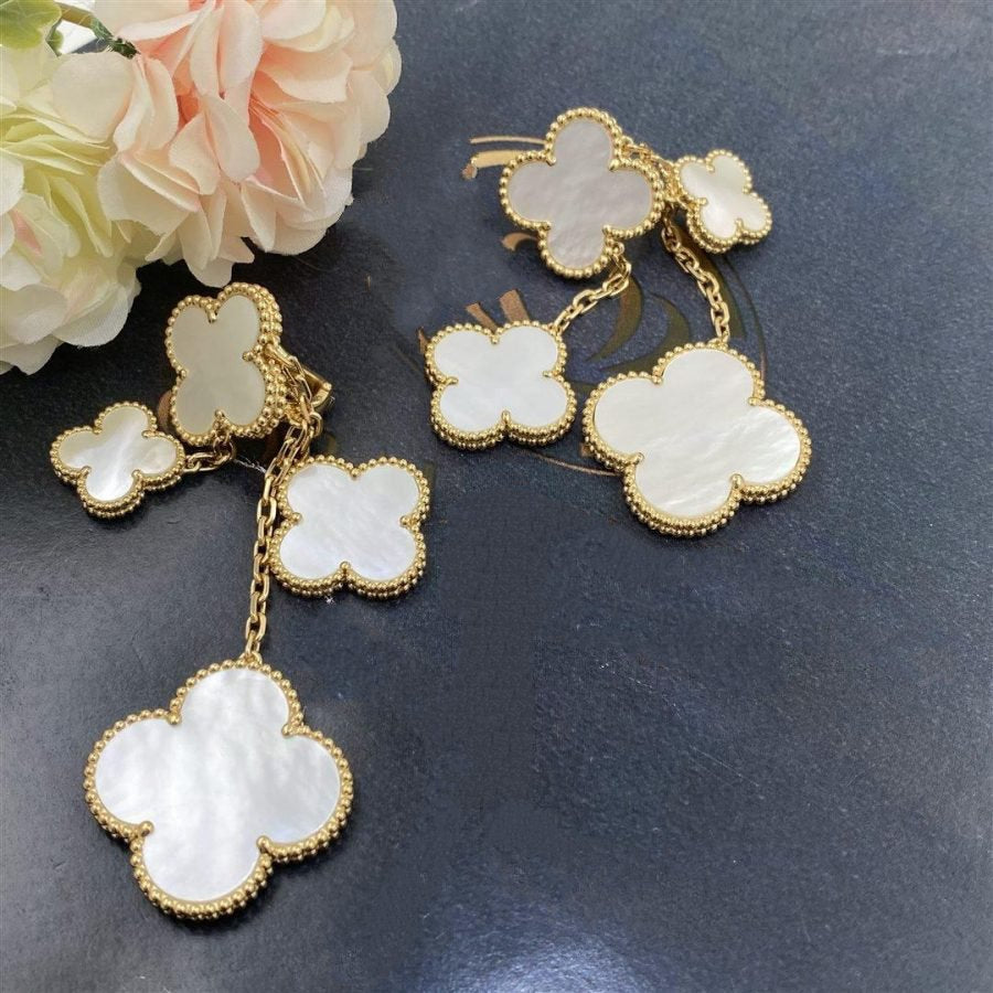 [⭐Lioran]CLOVER EARRINGS WHITE MOP 4 MOTIFS GOLD