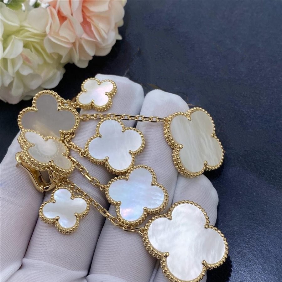 [⭐Lioran]CLOVER EARRINGS WHITE MOP 4 MOTIFS GOLD