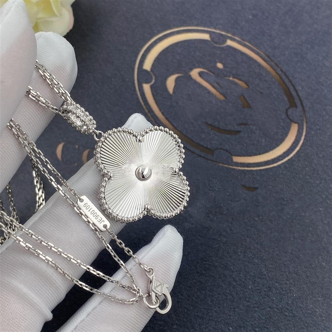 [⭐Lioran]CLOVER 25MM SILVER BIG CLOVER NECKLACE