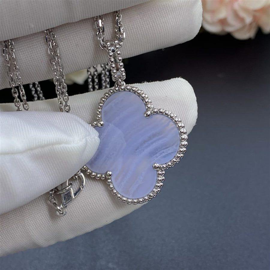[⭐Lioran]CLOVER SILVER CHALCEDONY BIG CLOVER NECKLACE