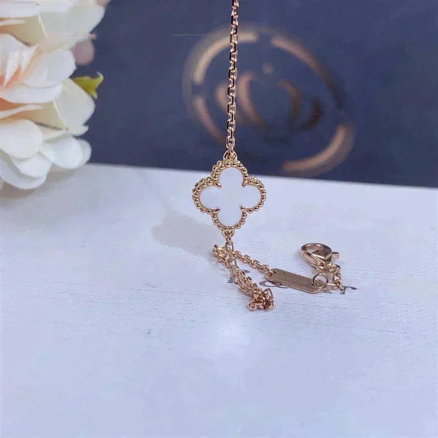 [⭐Lioran]CLOVER WHITE MOP SINGLE FLOWER BRACELET