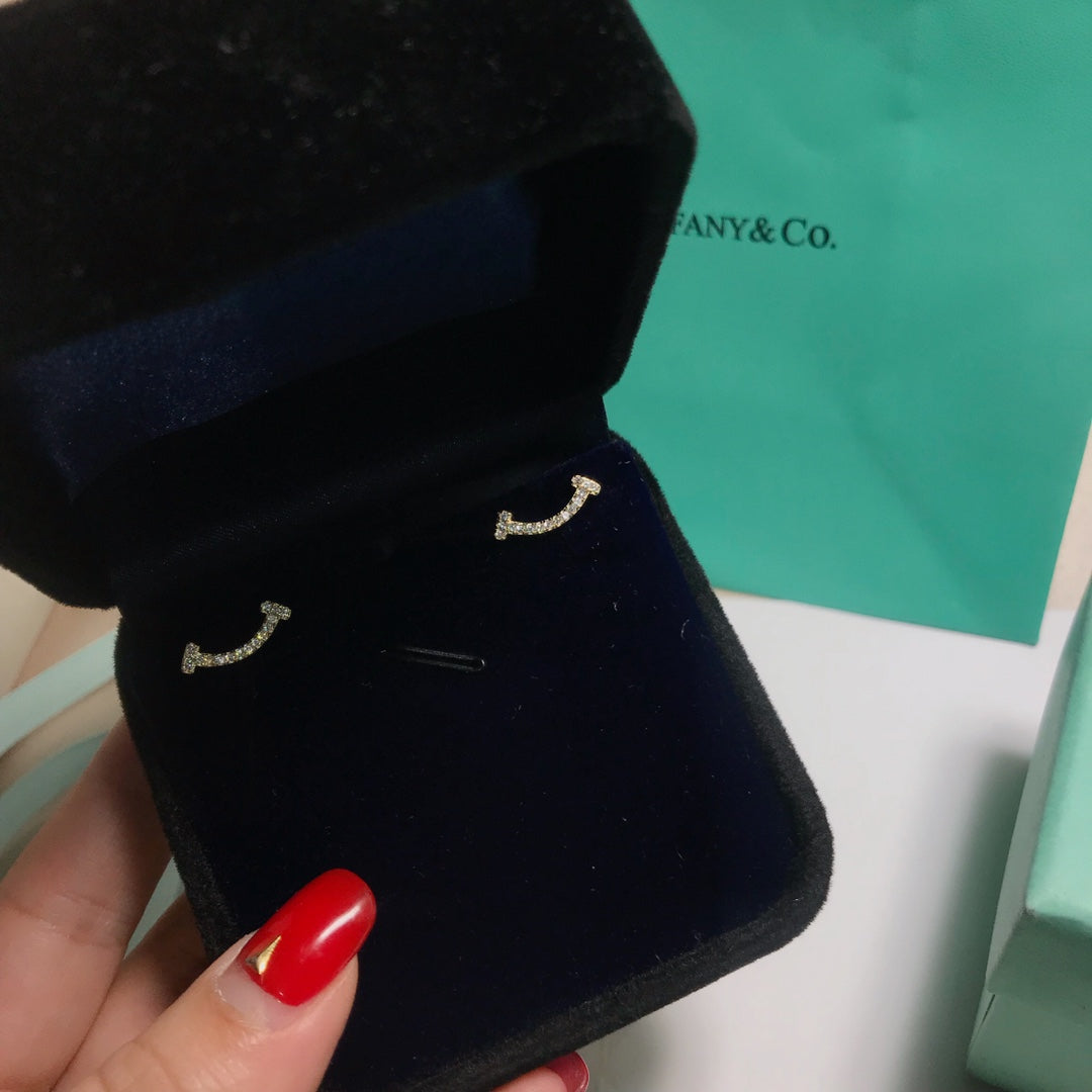 [Lioran]SMILE DIAMOND EARRINGS