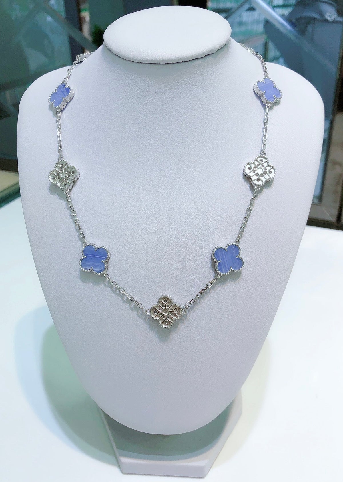 [⭐Lioran]CLOVER 10 MOTIFS CHALCEDONY DIAMONDS SILVER NECKLACE
