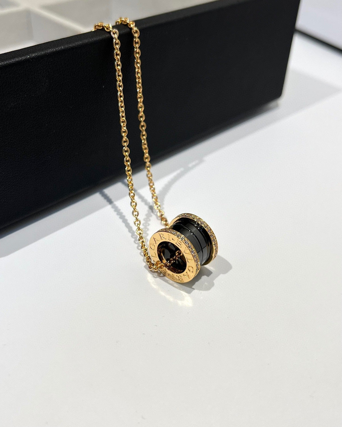 [⭐Lioran]ZERO 1 BLACK CERAMIC DIAMOND PINK GOLD NECKLACE