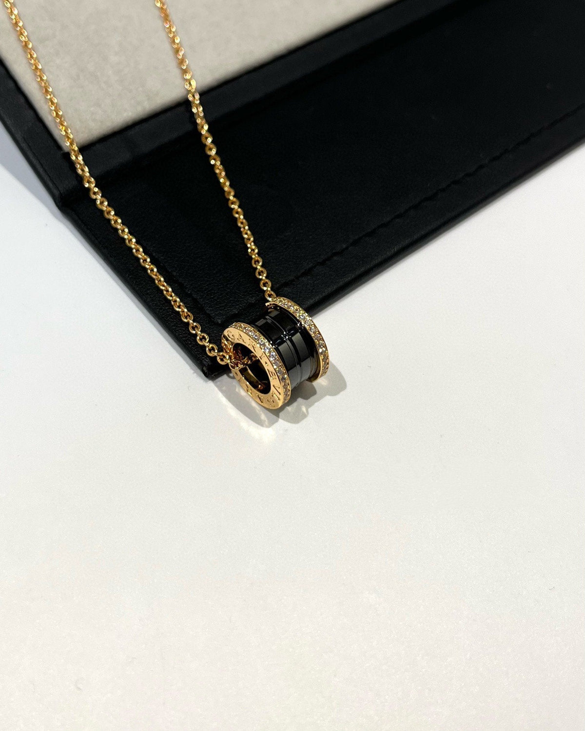 [⭐Lioran]ZERO 1 BLACK CERAMIC DIAMOND PINK GOLD NECKLACE