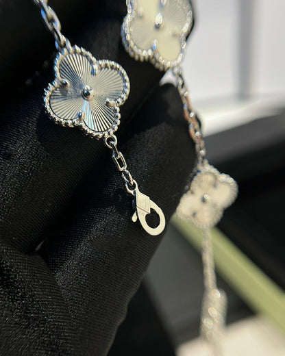 [⭐Lioran] CLOVER 5 MOTIF LASER BRACELET COLLECTION